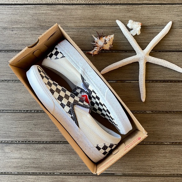 🌴🔆VANS- BLACK GLITTER CHECKERED SLIP ON’S 🔆🌴 - Picture 10 of 10